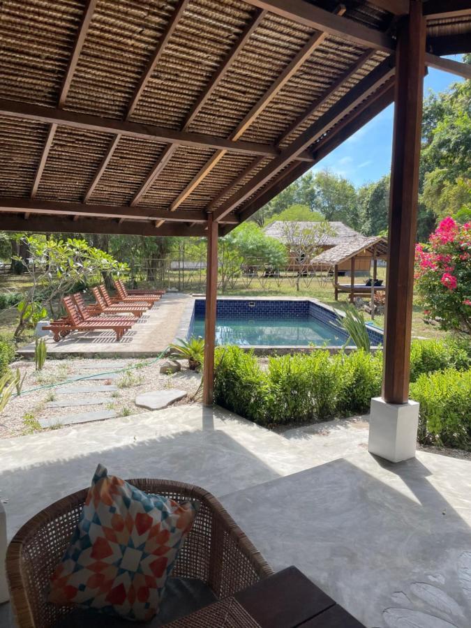 Moyo Island Blue Emocean Dive Resort מראה חיצוני תמונה
